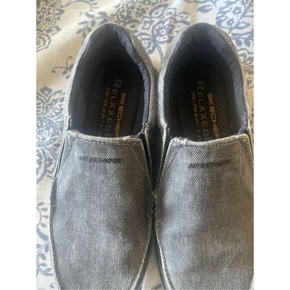 Skechers Mens Black Round Toe Memory Foam Slip-On Casual Shoes Size 9 US - Picture 14 of 15